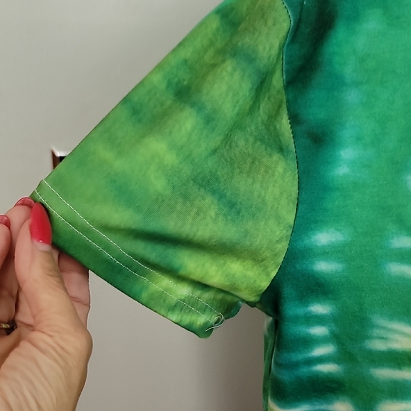 Vibrant Green Tie-Dye Shirt - Picture 4 of 12